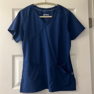 Wonder Wink navy blue top and bottom set.